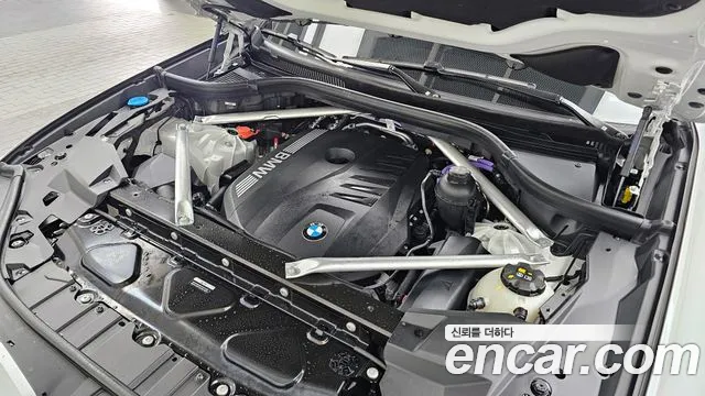 BMW X5 xDrive 40i M Sport — Фото автомобиля 5