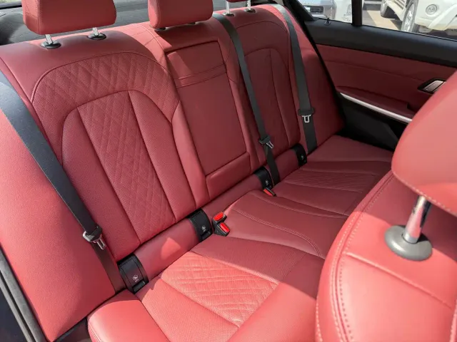 BMW 3 Series — Фото автомобиля 12