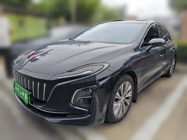Фотография автомобиля — Hongqi E-QM5