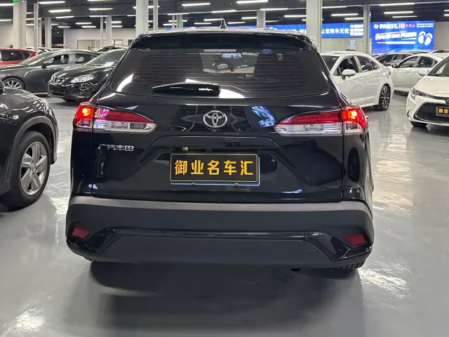 Toyota Frontlander — Фото автомобиля 6