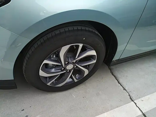 Buick Velite 6 — Фото автомобиля 22
