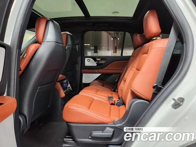Lincoln Aviator 2nd Gen — Фото автомобиля 11