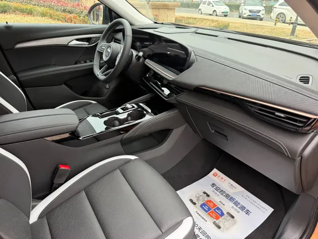 Buick Envision S — Фото автомобиля 8