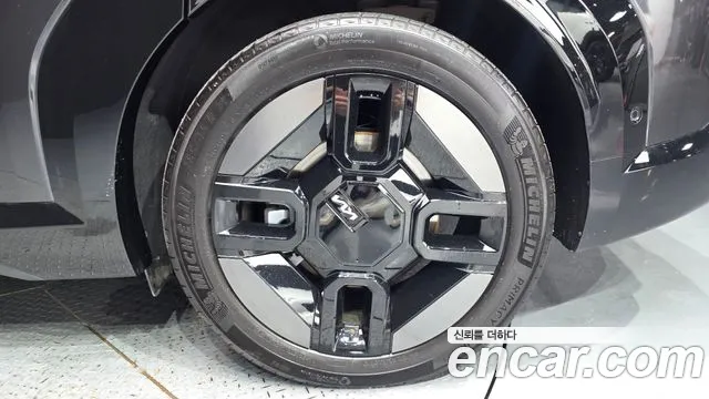 Kia EV9 — Фото автомобиля 18