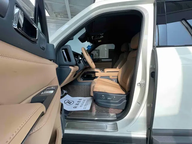 BYD FangChengBao Leopard 5 — Фото автомобиля 17