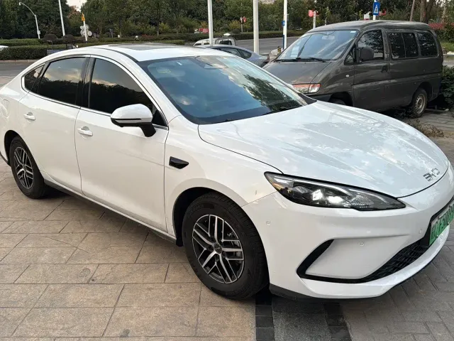 BYD Seal 05 DM-i — Фото автомобиля 7