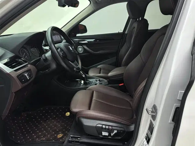 BMW X1 — Фото автомобиля 10