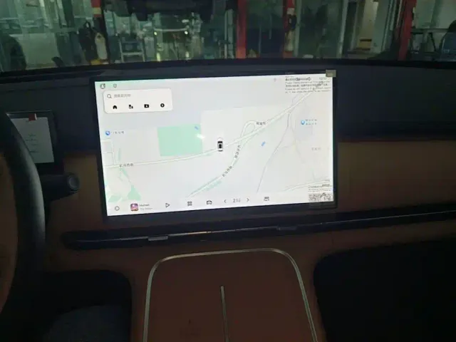 Geely Galaxy Starship 7 EM-i — Фото автомобиля 12