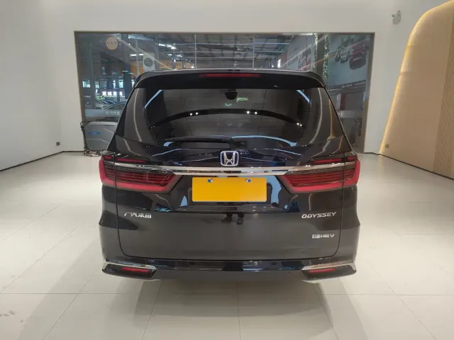 Honda Odyssey — Фото автомобиля 7