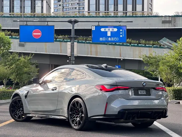BMW M4 — Фото автомобиля 18