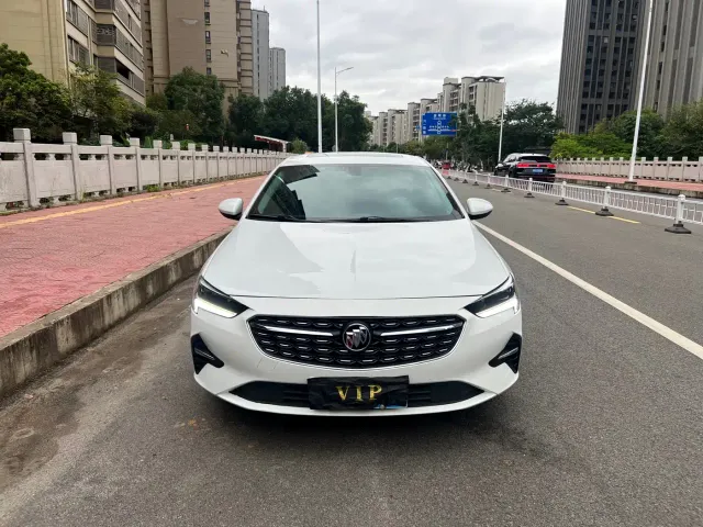 Buick Regal — Фото автомобиля 2