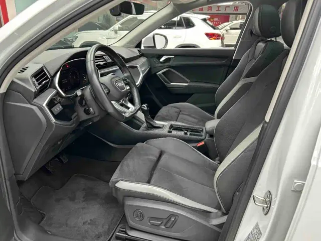 Audi Q3 — Фото автомобиля 10