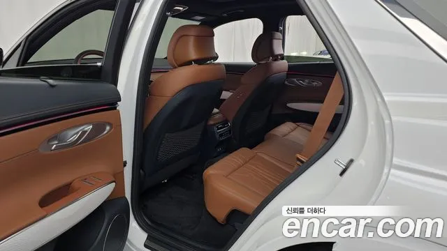 Genesis GV70 2.5T Бензин 2WD — Фото автомобиля 24