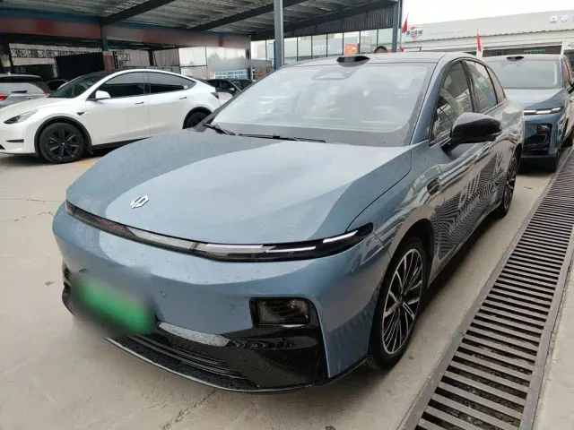 Фотография автомобиля — Leapmotor B01