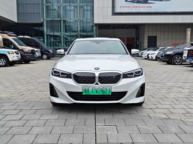 BMW i3 — Фото автомобиля 2