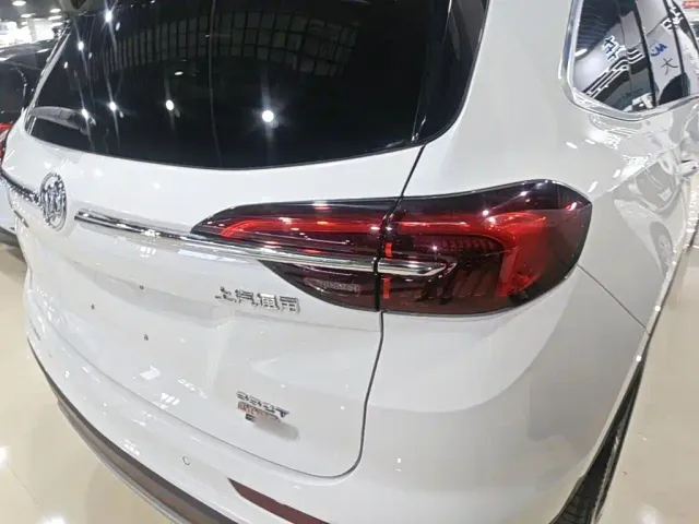 Buick Envision Plus — Фото автомобиля 7