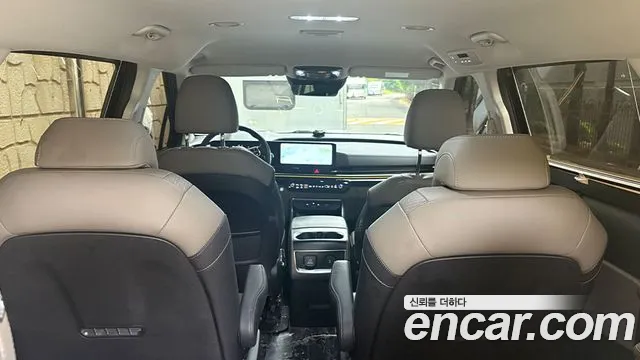 Kia Canival — Фото автомобиля 14