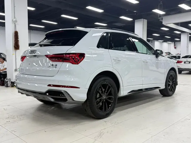 Audi Q3 — Фото автомобиля 5