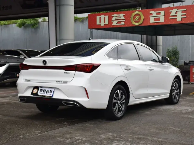 Changan Eado — Фото автомобиля 21