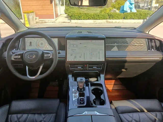 GAC Trumpchi M8 — Фото автомобиля 23