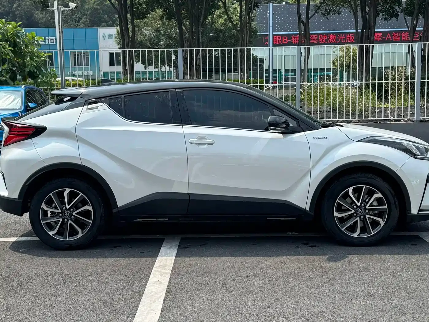 Toyota Toyota IZOA 2021 Hybrid 2.0L Yichi Edition — Фото автомобиля 6