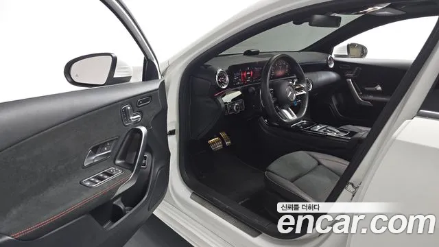 Mercedes-Benz A-Class — Фото автомобиля 7