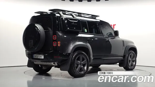 Land Rover Defender L663 — Фото автомобиля 2