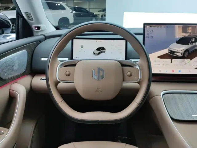 Leapmotor C11 — Фото автомобиля 15
