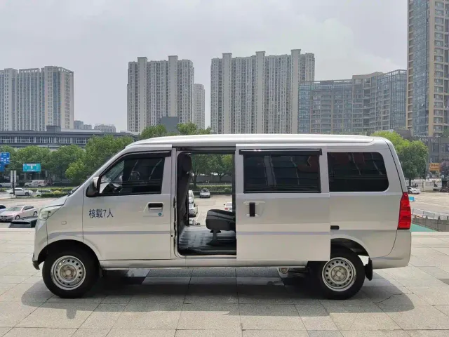 Linxys Yufeng EV50 — Фото автомобиля 4