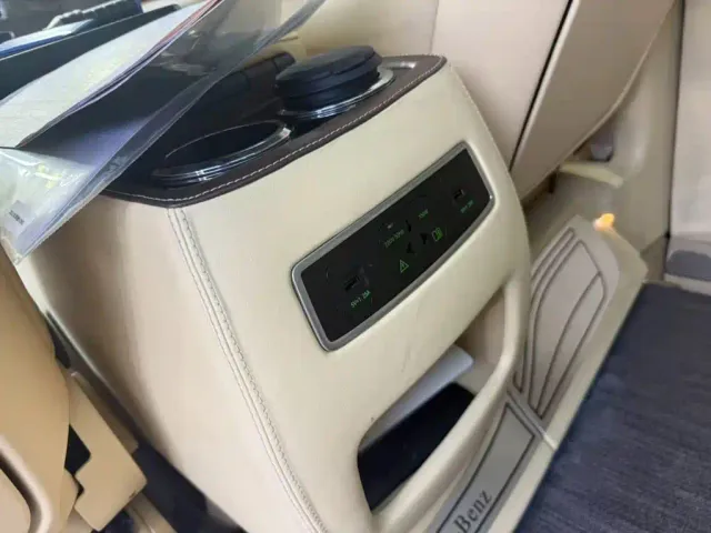 Mercedes-Benz Mercedes-Benz V-Class 2020 Model V 260 L Long Wheelbase Luxury — Фото автомобиля 10