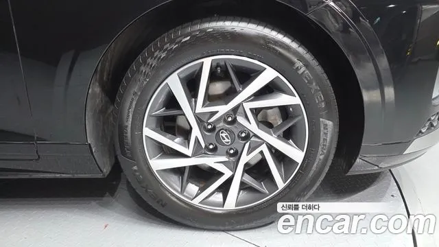 Hyundai Grandeur Grandeur (GN7) 2.5 Бензин 2WD — Фото автомобиля 7