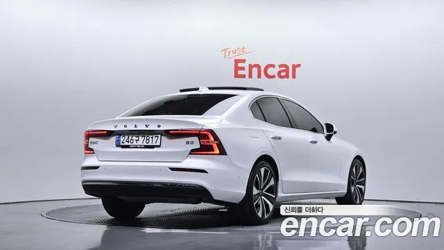 Вольво S60 S60 третьего поколения B5 Ultimate Bright — Фото автомобиля 2