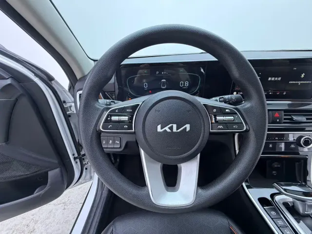Kia Seltos — Фото автомобиля 9