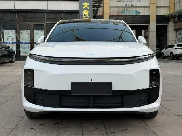 Li Auto L6 — Фото автомобиля 2