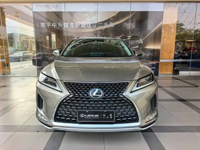 Lexus RX — Фото автомобиля 2