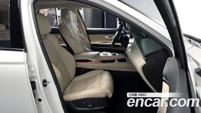 Genesis GV70 2.5T Бензин 2WD — Фото автомобиля 26