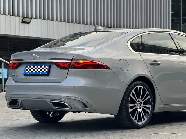 Jaguar XFL — Фото автомобиля 19