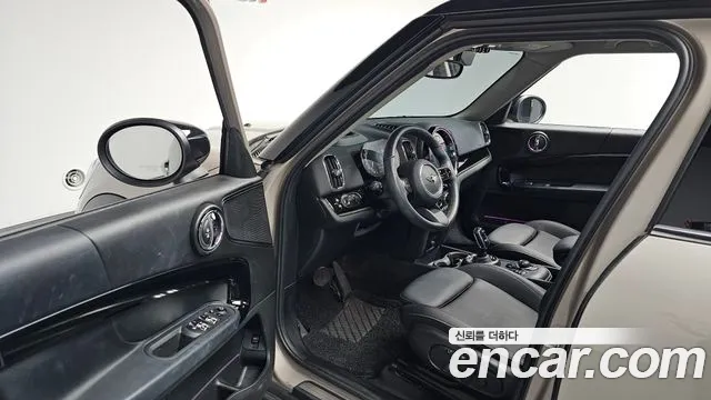 MINI Countryman — Фото автомобиля 14