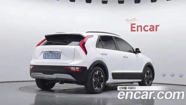 Kia Niro — Фото автомобиля 2