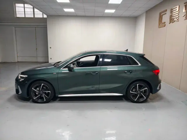 Audi Audi A3 2024 Model Sportback 35 TFSI Fashion Sport — Фото автомобиля 8