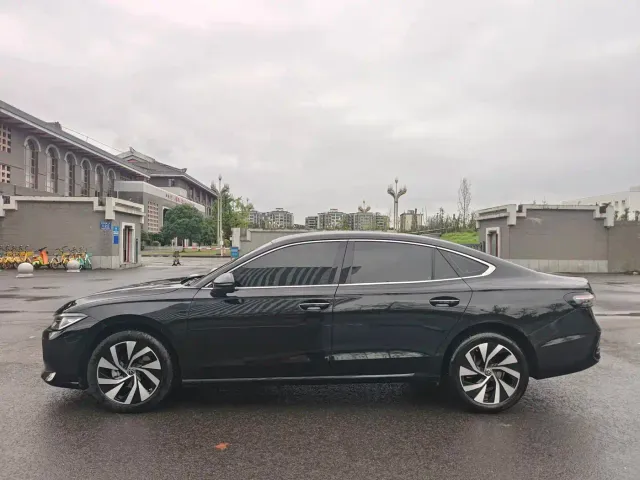 Volkswagen Passat — Фото автомобиля 8