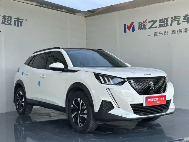 Peugeot 2008 — Фото автомобиля 3