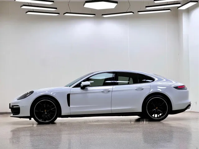 Porsche Panamera — Фото автомобиля 4