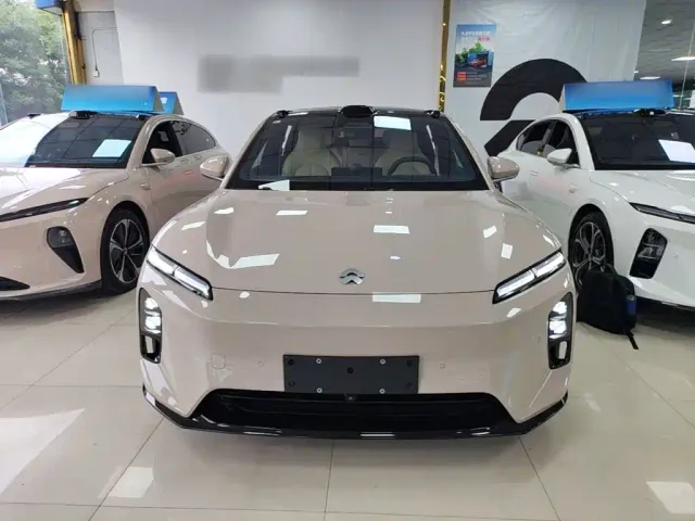 Nio ET5 — Фото автомобиля 2