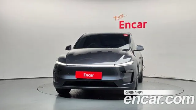 Tesla Model Y — Фото автомобиля 3