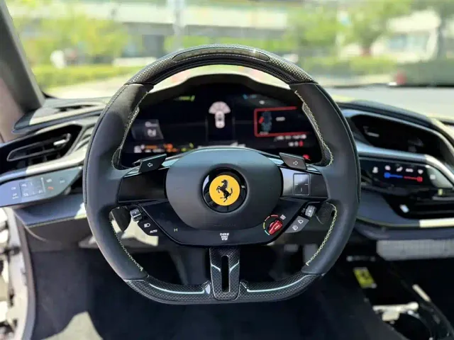 Ferrari SF90 — Фото автомобиля 14