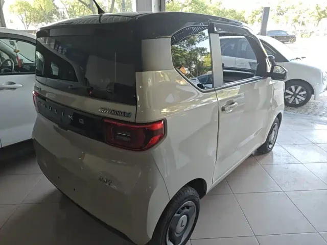 Wuling Hongguang Mini EV — Фото автомобиля 6