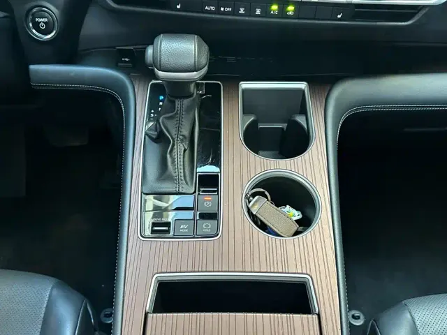 Toyota Granvia — Фото автомобиля 15