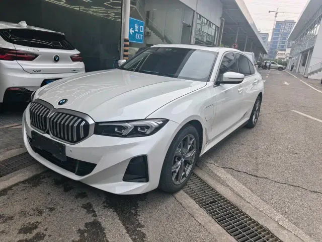 Фотография автомобиля — BMW i3