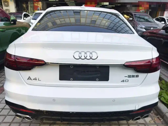 Audi A4L — Фото автомобиля 5